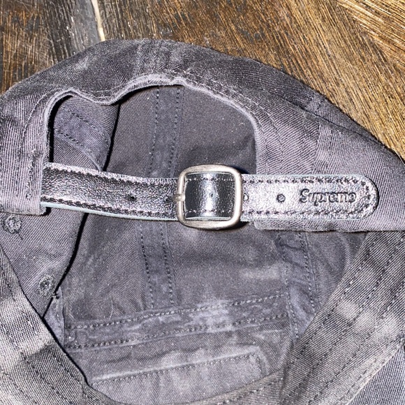 Supreme - Picture 3 of 6